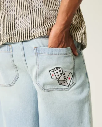 Pantalones cortos vaqueros superbaggy con estampado de dados en lavado claro