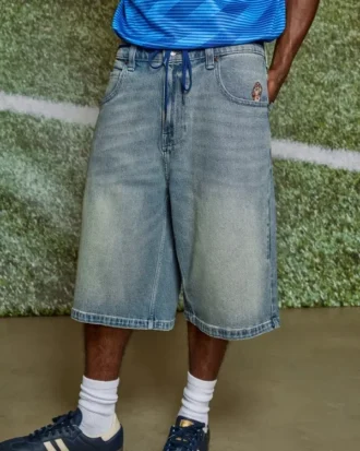 Pantalones cortos vaqueros superholgados con estampado Taz y lavado medio