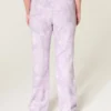 Pantalones de chándal acampanados con estampado de camuflaje Pantalones de chándal acampanados con estampado de camuflaje