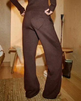 Pantalones de chándal anchos con bolsillo en forma de corazón