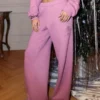 Pantalones de chándal anchos con estampado de rosas brillantes