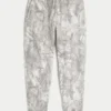Pantalones de chándal de felpa con estampado de camuflaje