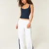 Pantalones holgados a rayas