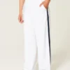 Pantalones holgados a rayas