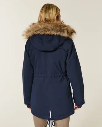 Parka con forro de piel sintética