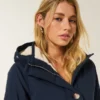 Parka con forro de piel sintética