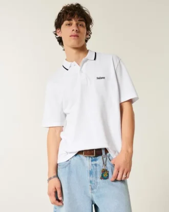 Polo con logotipo relajado