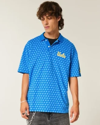 Polo cuadrado con estampado de la UCLA