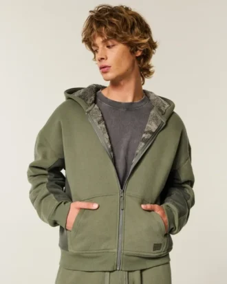 Sudadera con capucha y cremallera con forro de sherpa Hollister x Crocs
