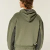 Sudadera con capucha y cremallera con forro de sherpa Hollister x Crocs