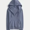 Sudadera con capucha y cuello en V