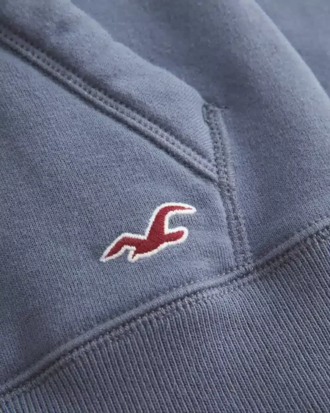 Sudadera con capucha y cuello en V