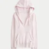Sudadera con capucha y cuello en V
