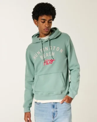 Sudadera con capucha y logotipo