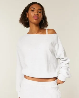 Sudadera oversize con hombros descubiertos