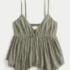 Top babydoll con tachuelas
