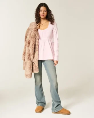 Top babydoll de manga larga con cuello Henley
