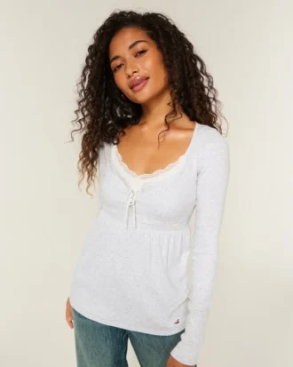 Top babydoll Henley con lazo fácil de atar