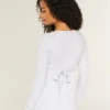 Top babydoll Henley con lazo fácil de atar