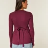 Top babydoll Henley con lazo fácil de atar