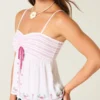 Top babydoll sin tirantes con bordado