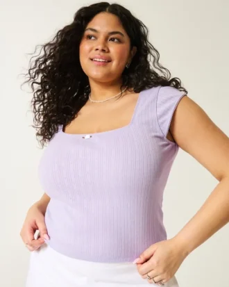 Top con cuello cuadrado y punto calado
