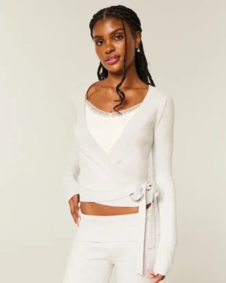 Top cruzado multiusos de punto de Gilly Hicks