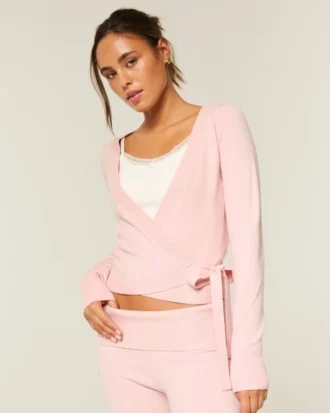 Top cruzado multiusos de punto de Gilly Hicks