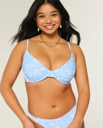 Top de bikini con aros y escote pronunciado para curvas