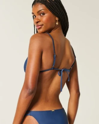 Top de bikini triangular adornado