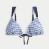 Top de bikini triangular con hombros descubiertos y fruncido