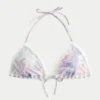 Top de bikini triangular con ribete estilo croché