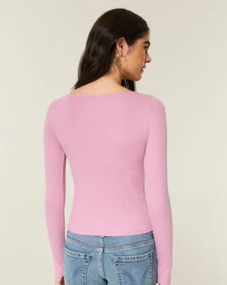 Top de manga larga con cuello en V