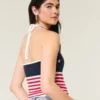 Top halter estilo crochet con estampado de bandera estadounidense