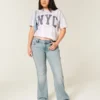 Vaqueros bootcut de talle bajo y lavado claro