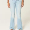 Vaqueros bootcut de talle bajo y lavado claro