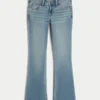 Vaqueros bootcut de talle bajo y lavado medio