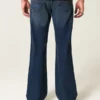 Vaqueros bootcut relajados de lavado oscuro