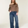 Vaqueros holgados de talle bajo y lavado oscuro con cintura ajustable Vaqueros holgados de talle bajo y lavado oscuro con cintura ajustable