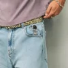 Vaqueros superbaggy con estampado de astronauta en lavado claro