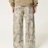 Vaqueros superholgados de camuflaje