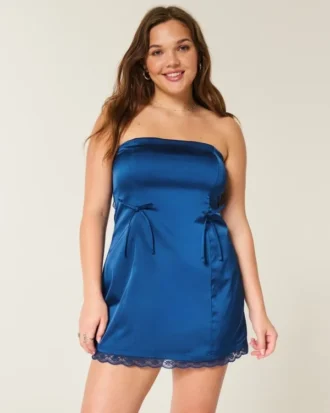Vestido ajustado sin tirantes con lazo de satén