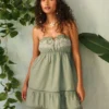 Vestido babydoll bordado sin tirantes