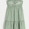Vestido babydoll bordado sin tirantes