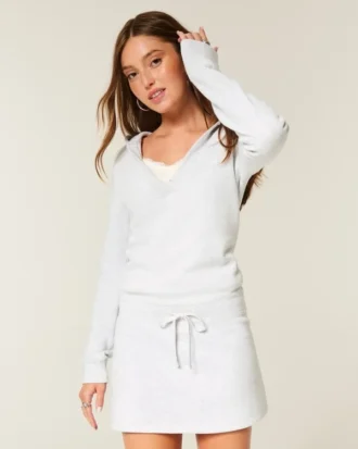 Vestido de manga larga con capucha y forro polar