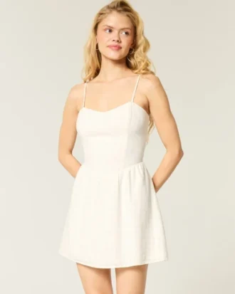 Vestido falda pantalón con espalda abierta y estampado de rayas cruzadas