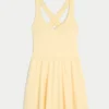 Vestido halter con envoltura Active Recharge de Gilly Hicks