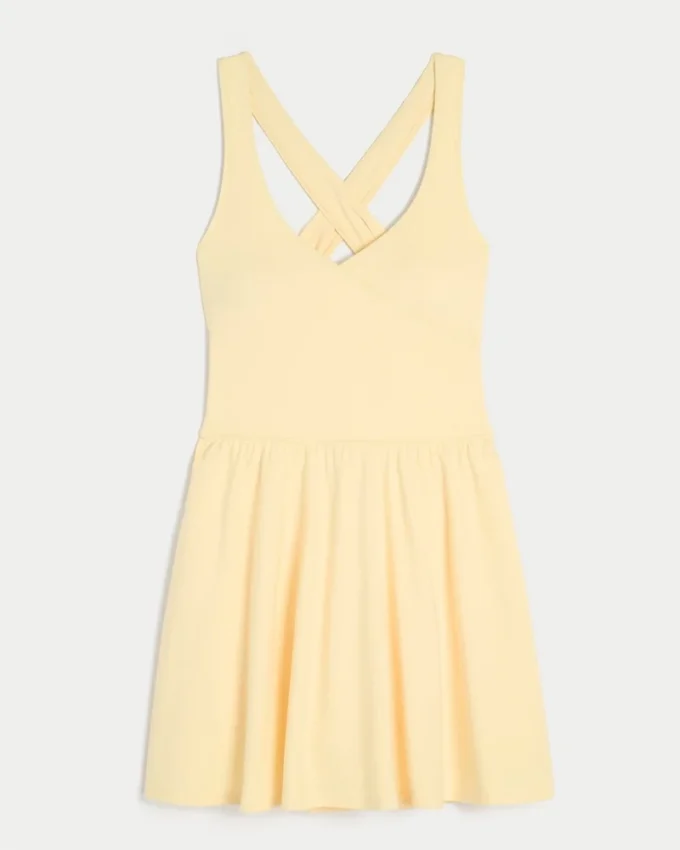 Vestido halter con envoltura Active Recharge de Gilly Hicks