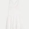 Vestido halter con envoltura Active Recharge de Gilly Hicks