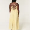 Vestido largo con espalda abierta